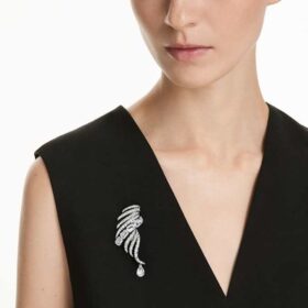 The Vienna Collection Brooch Feather, White, Ruthenium Plated